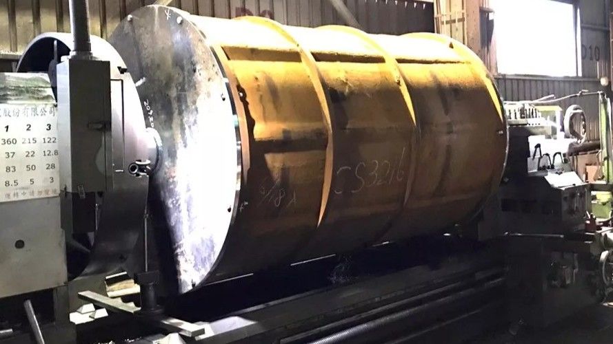 Gia công tiện trục bọc PU