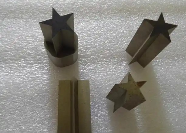 Gia công cắt dây EDM